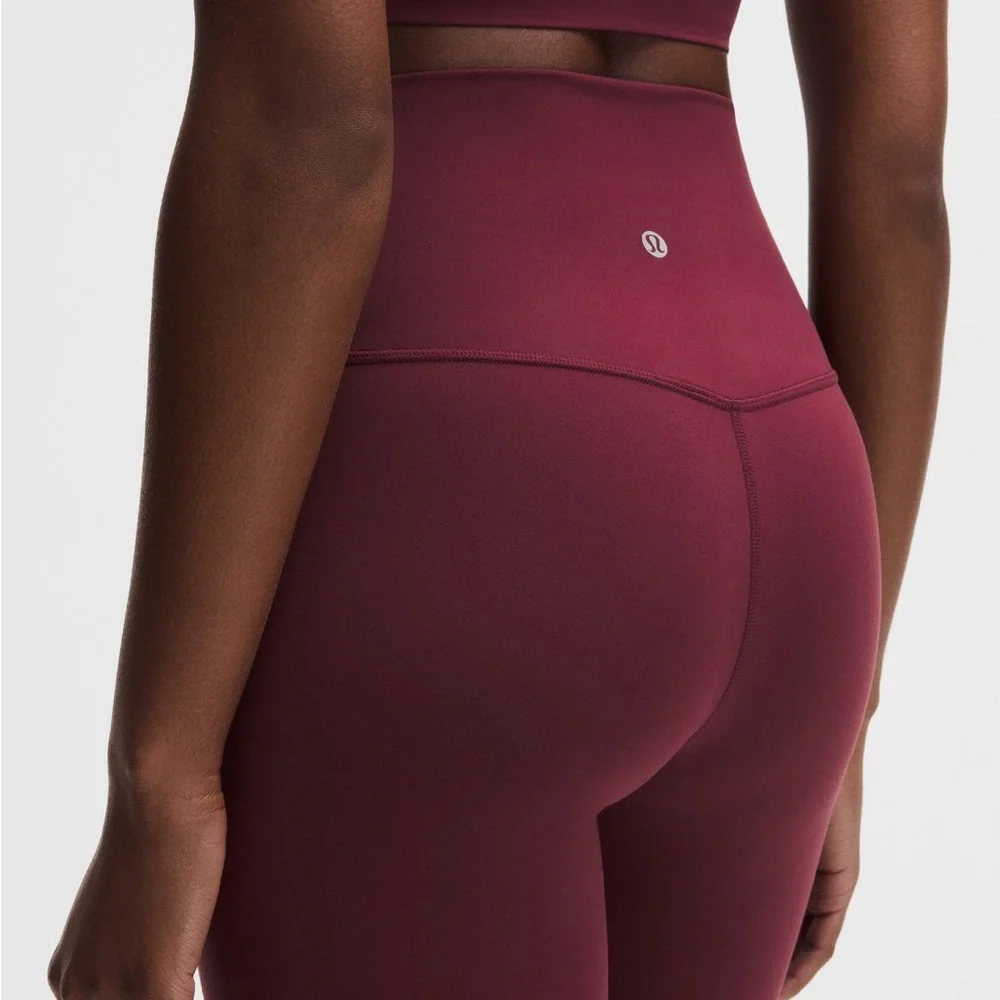NWT lululemon Align™ High-Rise Pant 25"
Burgundy Bay  Size 6 - Picture 4 of 4